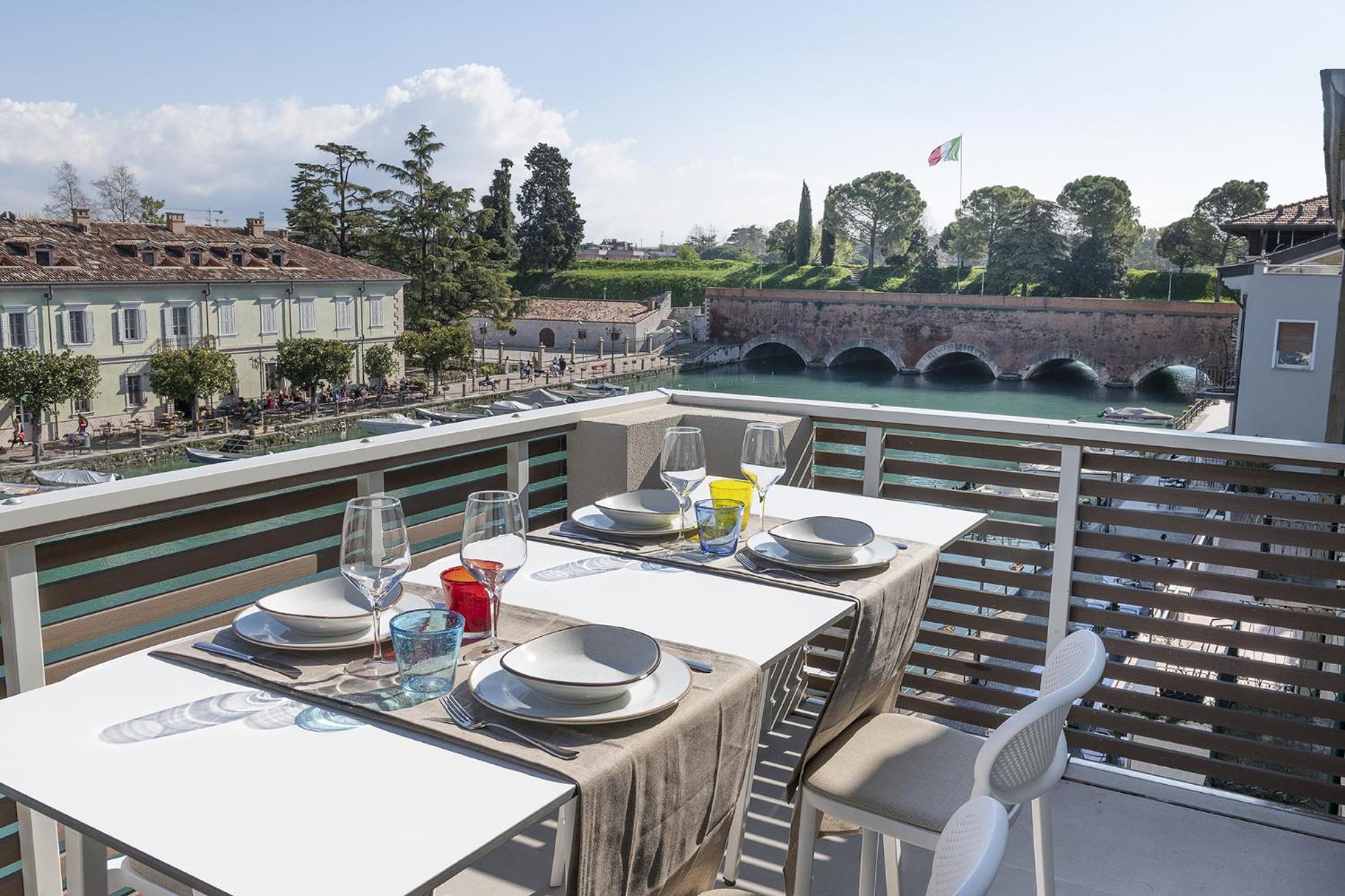 Palazzo Cordigero - Apartments Peschiera del Garda Exterior foto