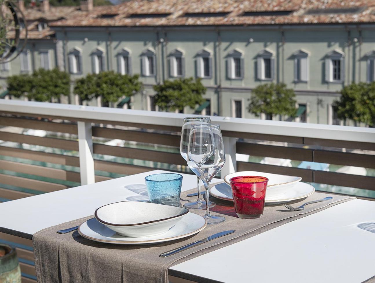 Palazzo Cordigero - Apartments Peschiera del Garda Exterior foto